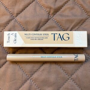 Touch A Gleam Multi Contour Stick in #01 Nude Beige